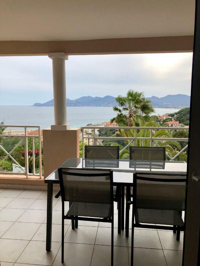 T2 Superbe Vue Mer Cannes Luaran gambar