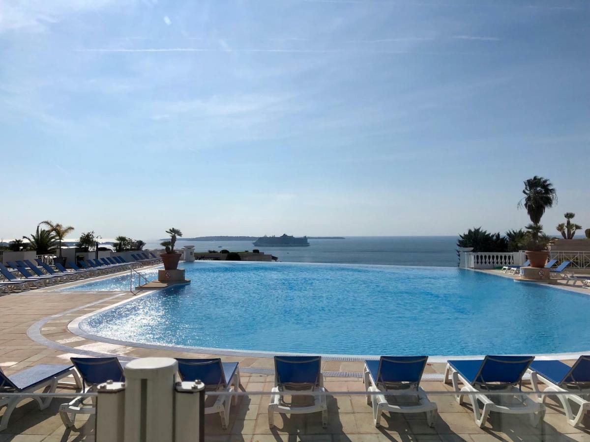 T2 Superbe Vue Mer Cannes Luaran gambar